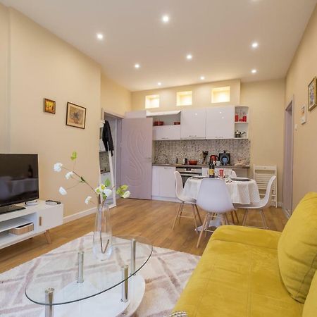 Modern 2 Bedroom Apartment Next To Vitosha Str. Sofia Exterior photo