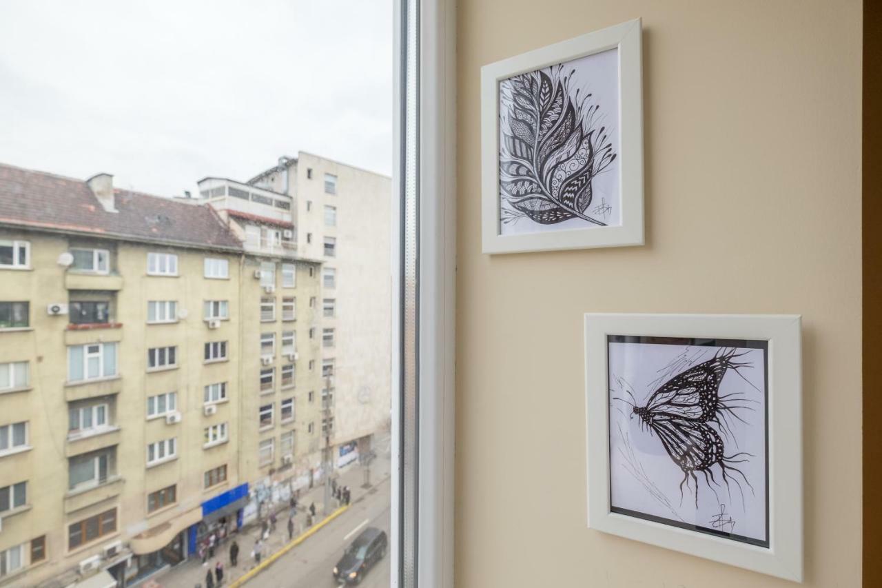Modern 2 Bedroom Apartment Next To Vitosha Str. Sofia Exterior photo