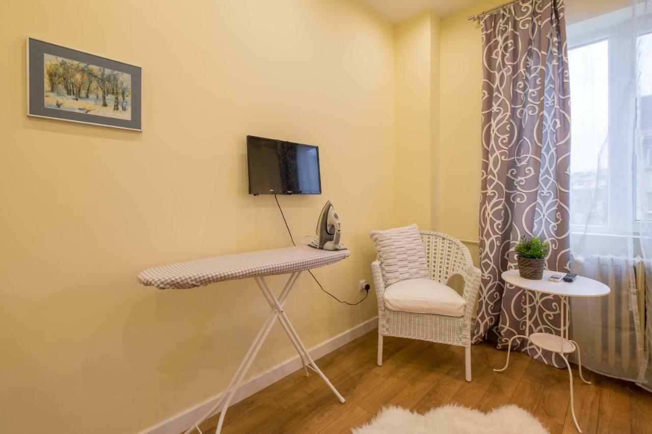 Modern 2 Bedroom Apartment Next To Vitosha Str. Sofia Exterior photo